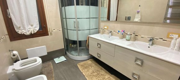 3 rooms Apartment in Prato, Italy No. 30193 15