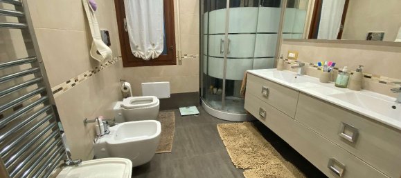 3 rooms Apartment in Prato, Italy No. 30193 14