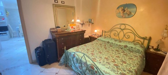 3 rooms Apartment in Prato, Italy No. 30193 11