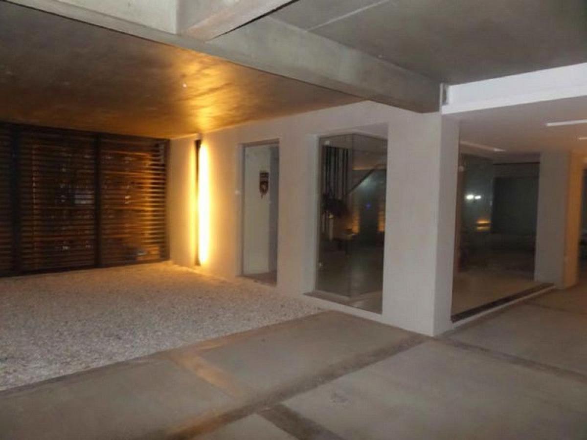 Studio in Moron, Argentina No. 10456