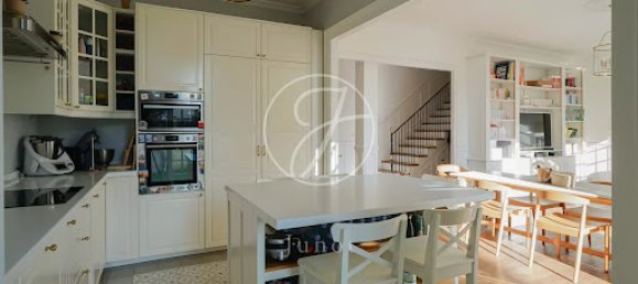 4 bedrooms House in Colombes, France No. 120611 7