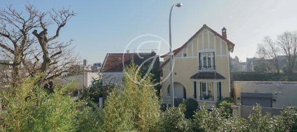 4 bedrooms House in Colombes, France No. 120611 14