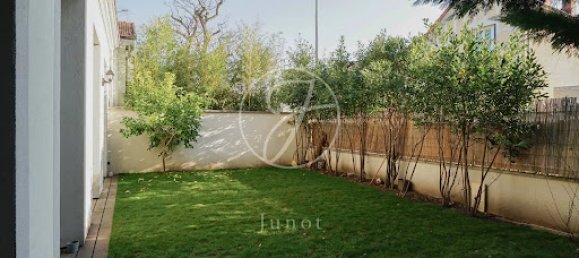 4 bedrooms House in Colombes, France No. 120611 10