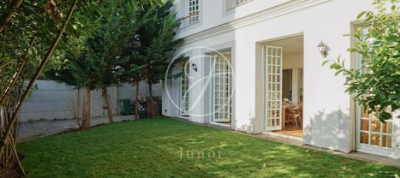 4 bedrooms House in Colombes, France No. 120611 4