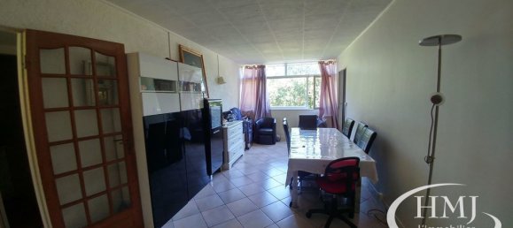 3 Schlafzimmer Wohnung in Evry, France, Nr. 182639 2
