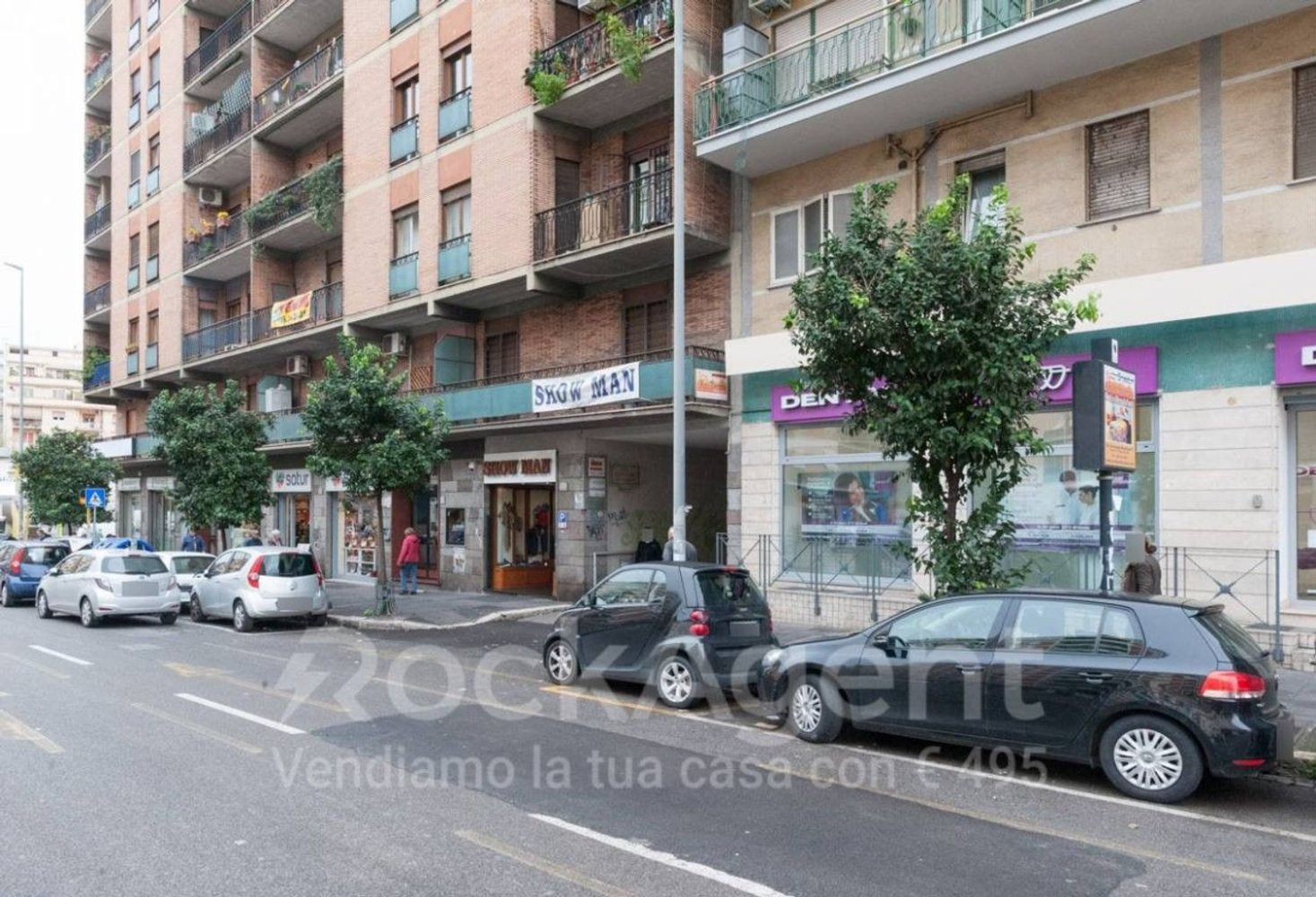 61m² Office in Rome, Italy No. 100623