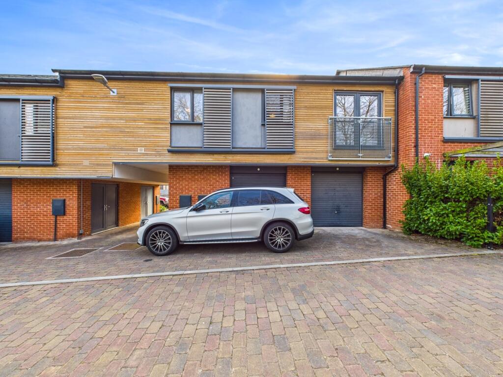 Casa de 2 dormitorios en Bordon, United Kingdom No. 13853