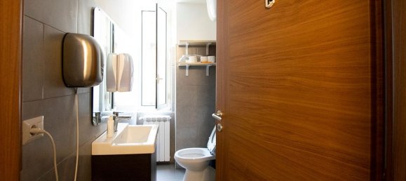 7 bedrooms Apartment in Naples, Italy No. 340024 17