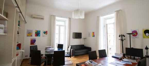 7 bedrooms Apartment in Naples, Italy No. 340024 16