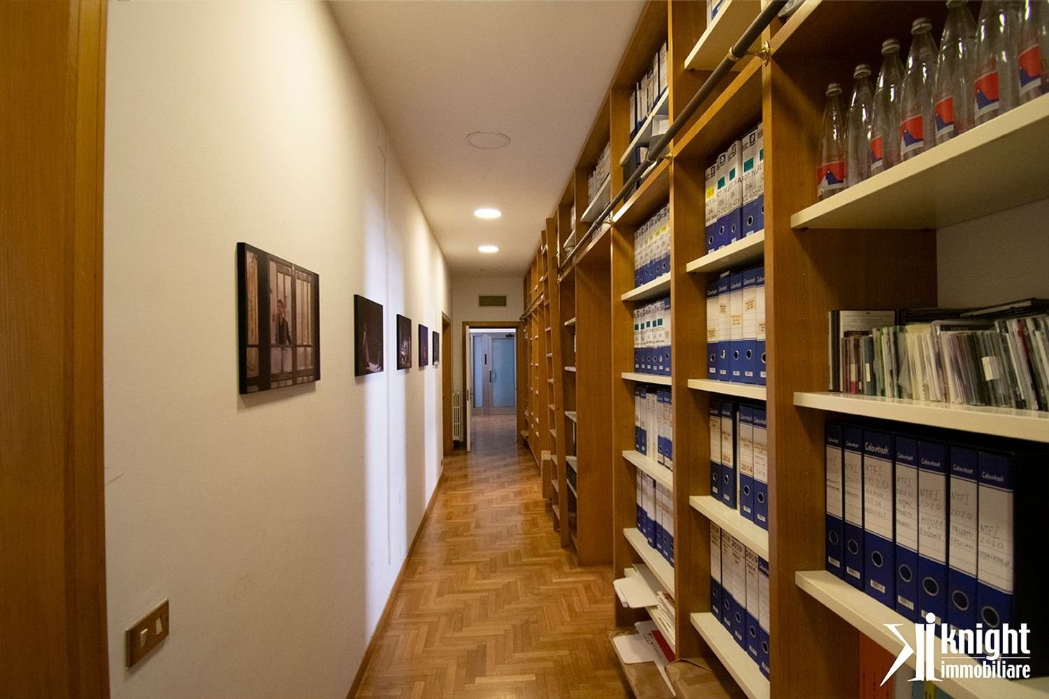 7 bedrooms Apartment in Naples, Italy No. 340024