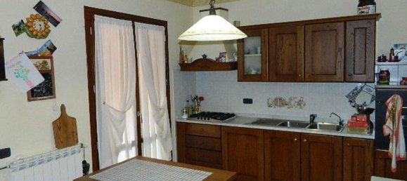 10 rooms House in Sarzana, Italy No. 91343 4