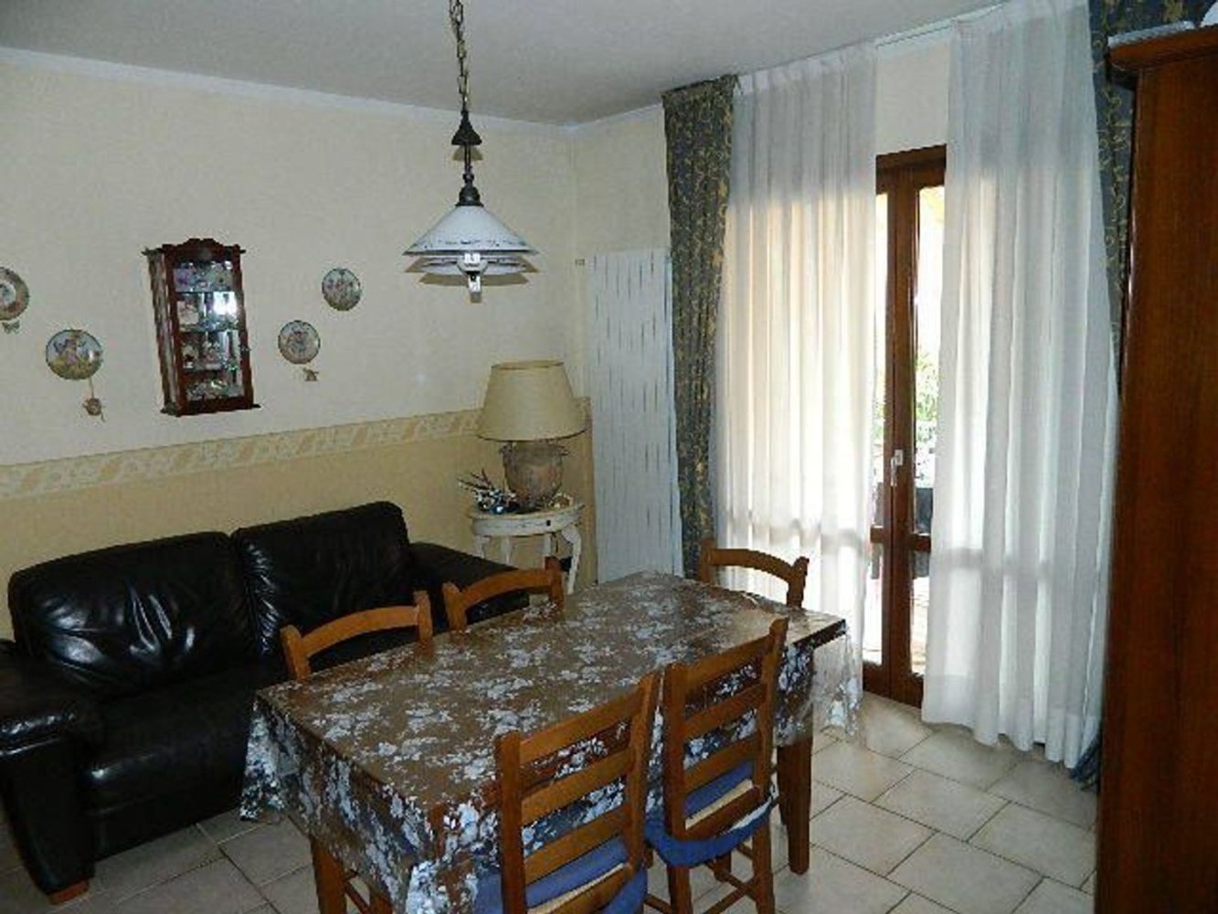 10 rooms House in Sarzana, Italy No. 91343