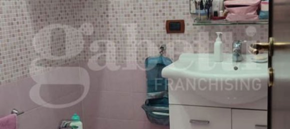 3 bedrooms House in Trecase, Italy No. 340040 10