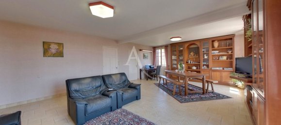 4 bedrooms House in Migennes, France No. 261688 45