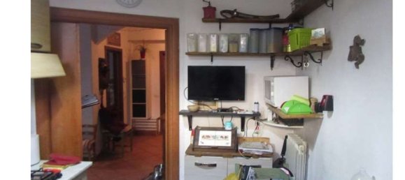 4 rooms Apartment in Florence, Italy No. 284021 8