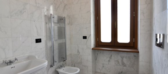 5 rooms Duplex in Turin, Italy No. 7976 8