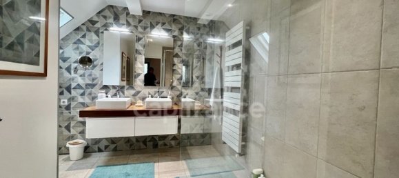 5 bedrooms Duplex in Orleans, France No. 82005 17