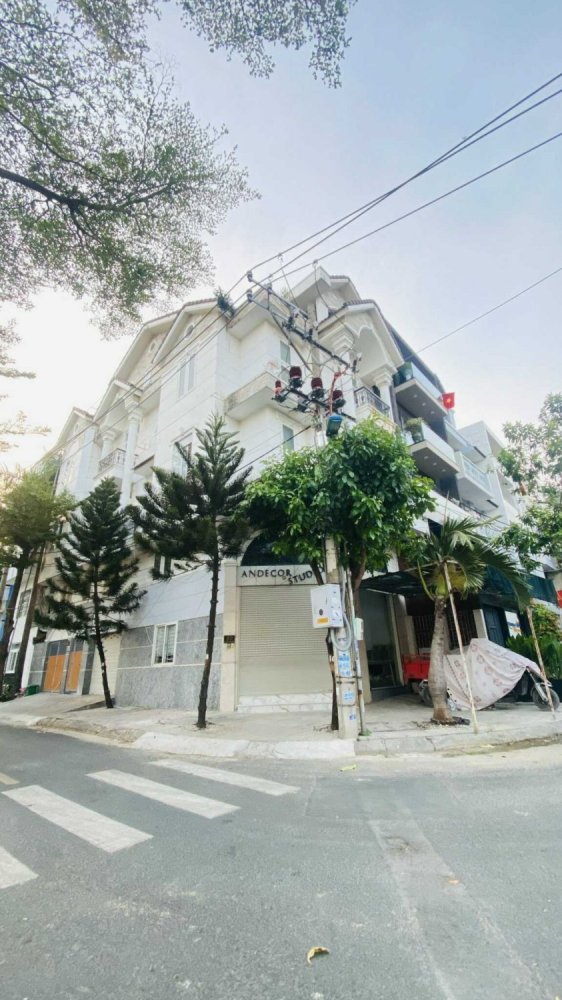 20m² Townhouse in Binh Chanh, Vietnam No. 15911