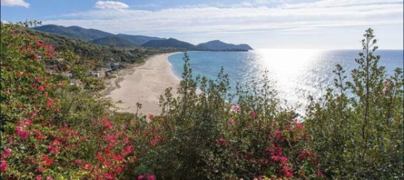 5 Schlafzimmer Villa in Quartu Sant'Elena, Italy, Nr. 3022 8