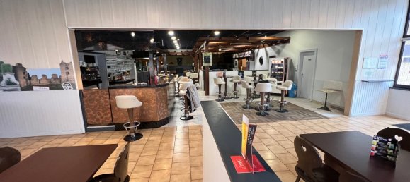 4 Schlafzimmer Gewerbliche Immobilie in Confolens, France, Nr. 195725 2