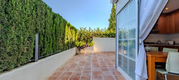 2 bedrooms Apartment in Marbella, Spain No. 143302 2