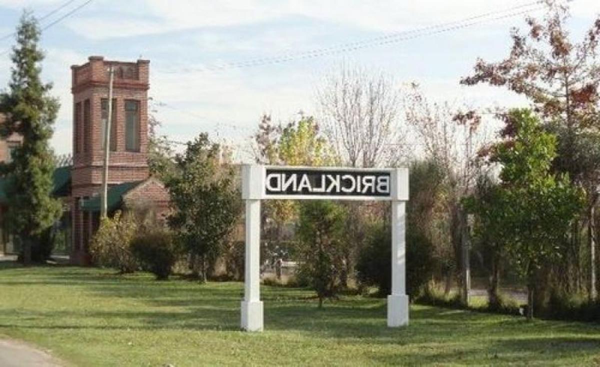  Land in Esteban Echeverria, Argentina No. 39211