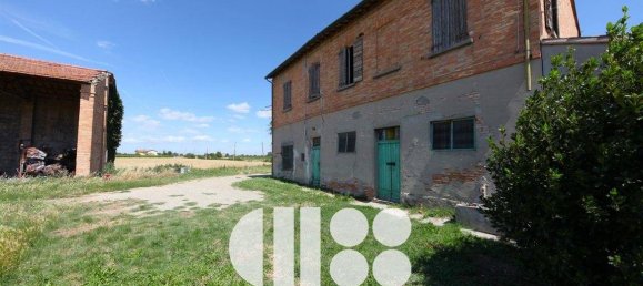 5 bedrooms House in Forlì, Italy No. 170141 5