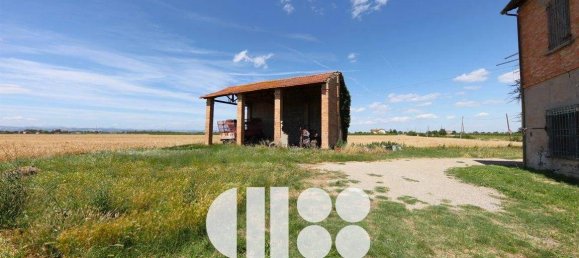 5 bedrooms House in Forlì, Italy No. 170141 6