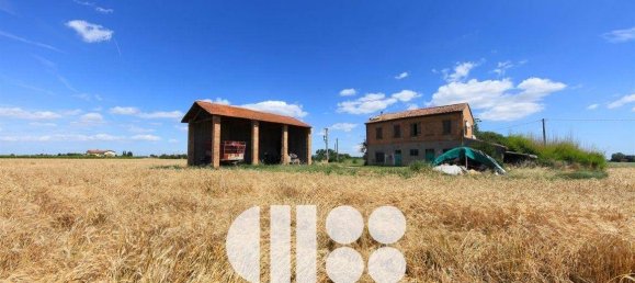 5 bedrooms House in Forlì, Italy No. 170141 7