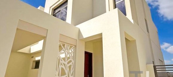 Villa de 4 dormitorios en Town Square, UAE No. 28602 2