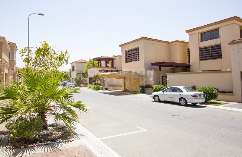 6 Schlafzimmer Villa in Al Raha Golf Gardens, UAE, Nr. 67531