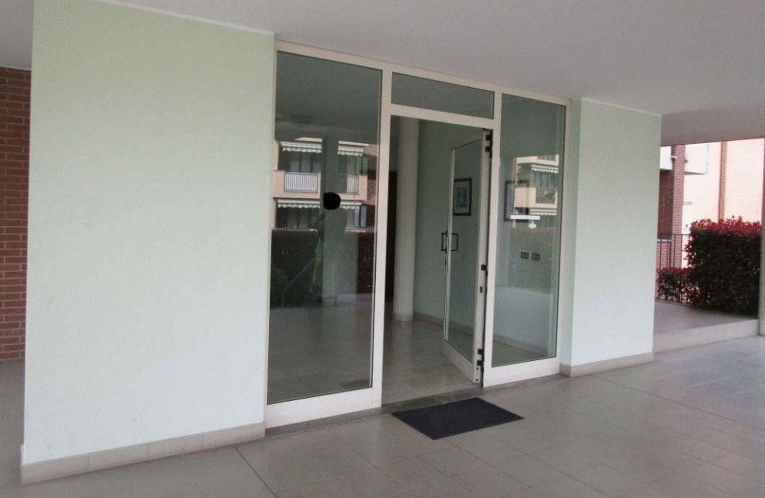 4غرفة شقة في Cesano Maderno, Italy رقم 178296