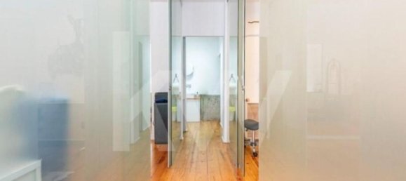 59m² Commercial property in Lisbon, Portugal No. 59853 6