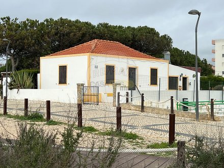 Casa de 3 dormitorios en Portimao, Portugal No. 33283