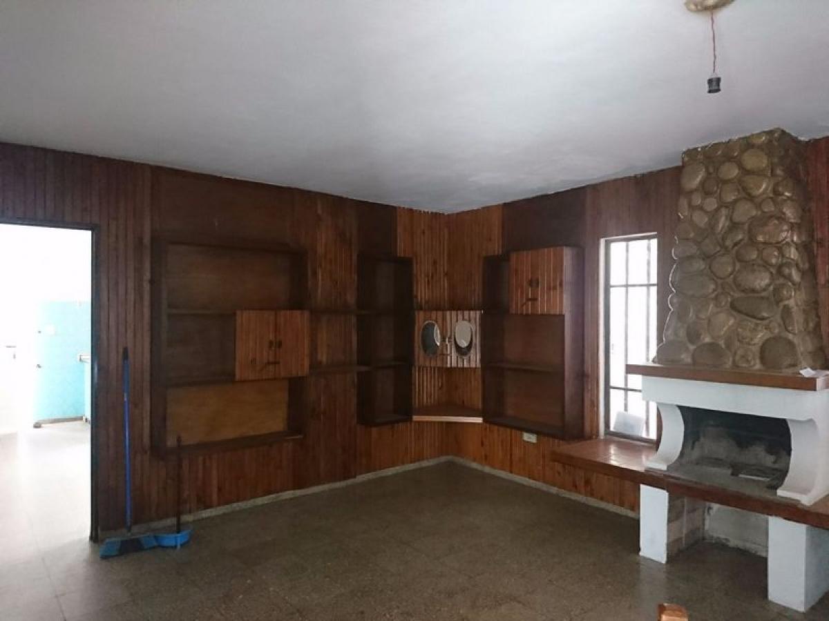 Дом с 3 спальнями в Кордоба, Аргентина № 61411