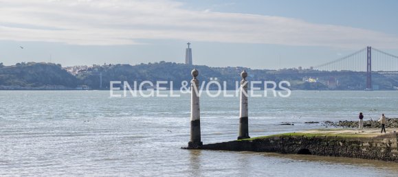 2 bedrooms Penthouse in Lisbon, Portugal No. 12009 37