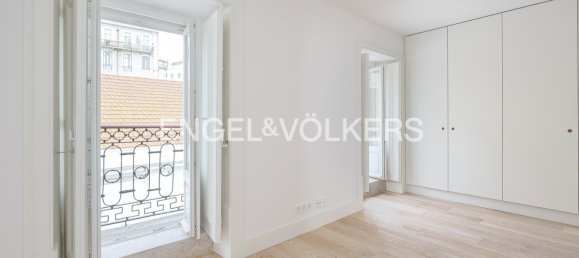 2 bedrooms Penthouse in Lisbon, Portugal No. 12009 12