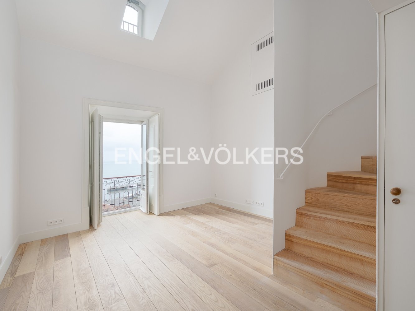 2 bedrooms Penthouse in Lisbon, Portugal No. 12009