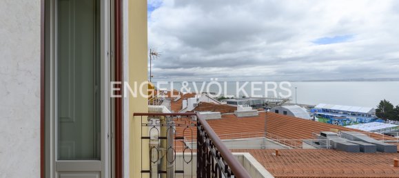 2 bedrooms Penthouse in Lisbon, Portugal No. 12009 2