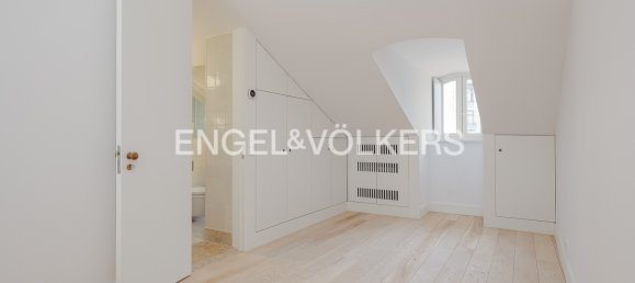 2 bedrooms Penthouse in Lisbon, Portugal No. 12009 15