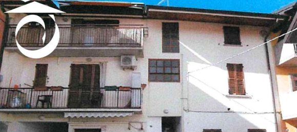 3 rooms Apartment in Albano Sant'Alessandro, Italy No. 6083 23