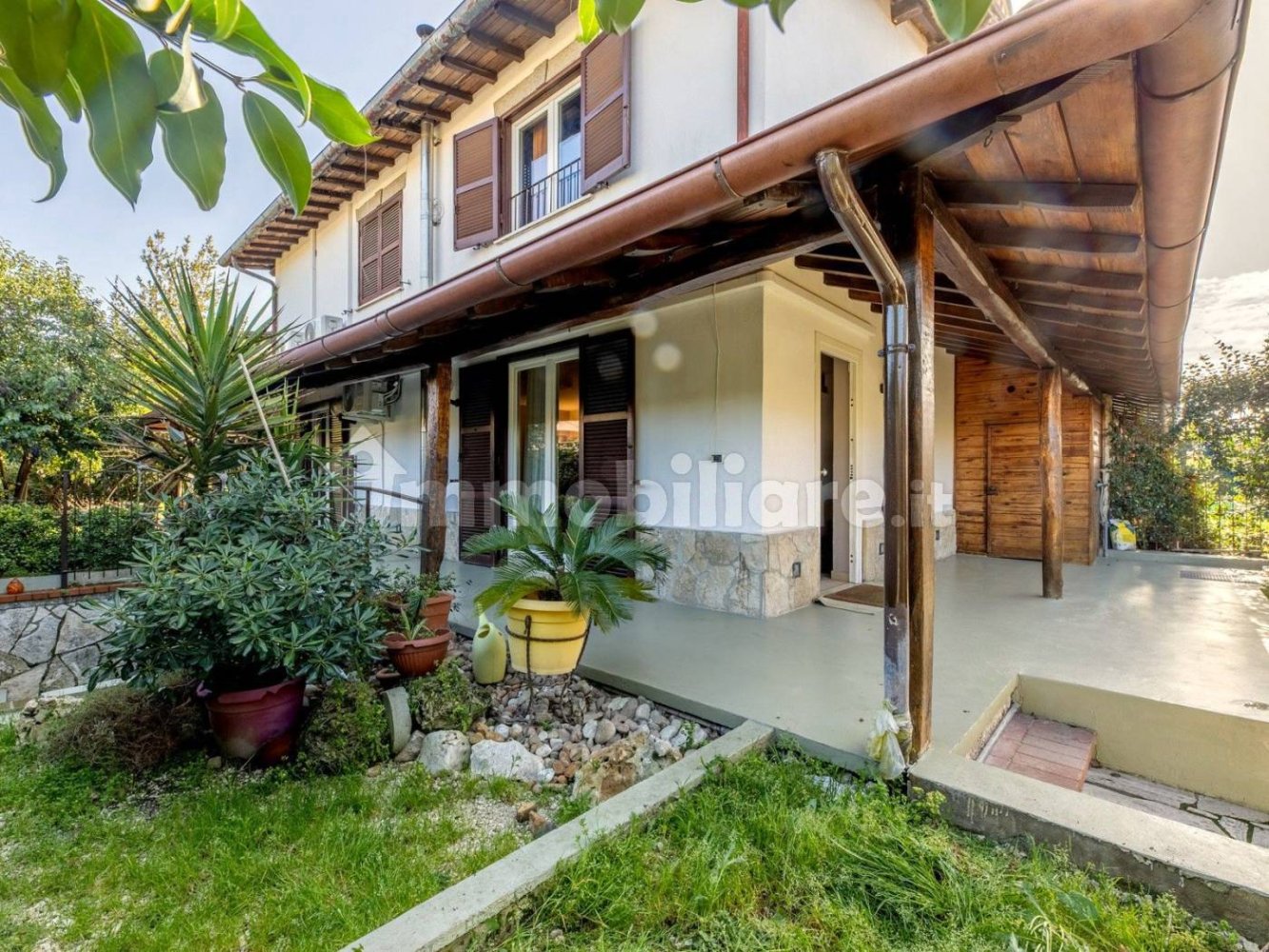 3 Schlafzimmer Villa in Fonte Nuova, Italy, Nr. 301256
