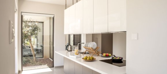 Вилла с 3 спальнями в Паралимни, Кипр № 22541 3