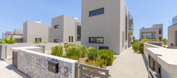 Вилла с 3 спальнями в Паралимни, Кипр № 22541 29