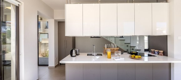 Вилла с 3 спальнями в Паралимни, Кипр № 22541 2