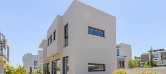 Вилла с 3 спальнями в Паралимни, Кипр № 22541 17