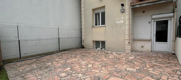 Casa de 3 dormitorios en Bezons, France No. 176418 2