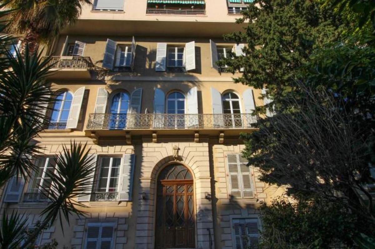 2 bedrooms Apartment in Nice, France No. 2770