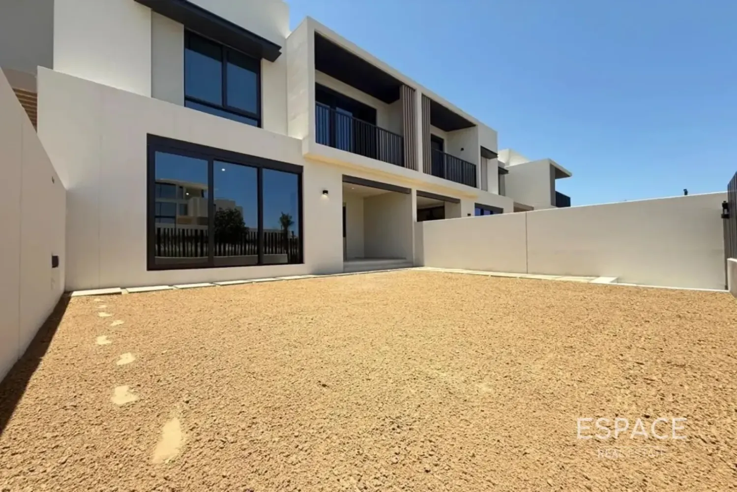 4 bedrooms Villa for rent in Jebel Ali, Dubai, UAE № 209435