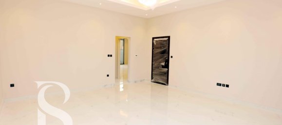 4 bedrooms Villa in Dubai, UAE No. 15166 9